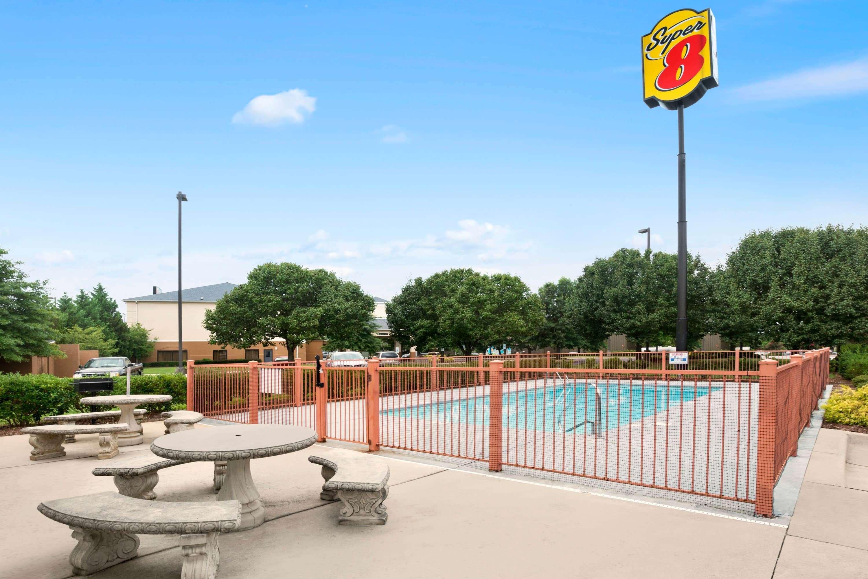Super 8 By Wyndham Garner/Clayton/Raleigh Motel Exterior photo